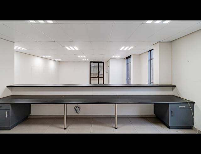 216M² OFFICE TO LET IN ROSEBANK
